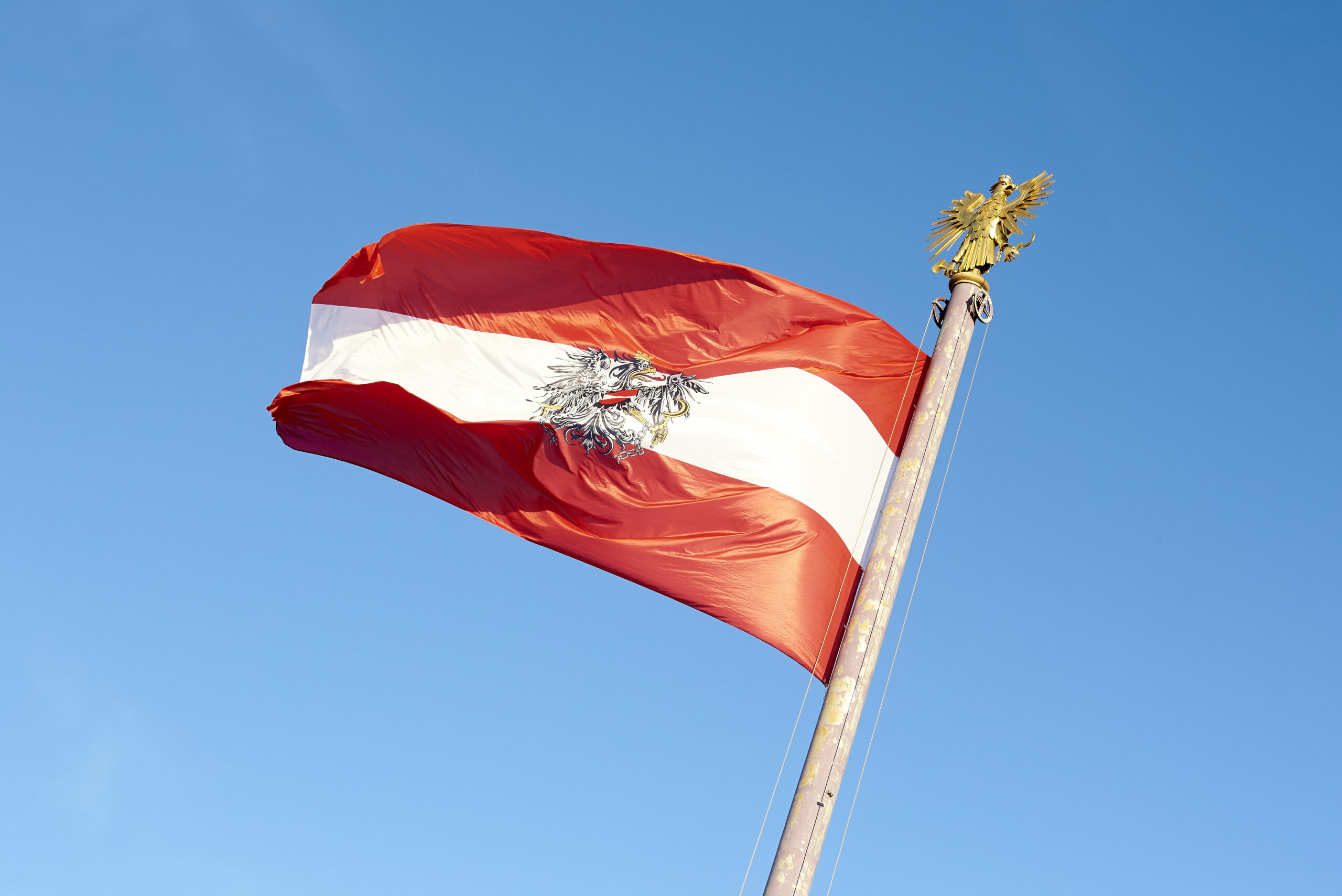 OeVP_Fahne_001 Österreich braucht Konsens und Kompromiss.