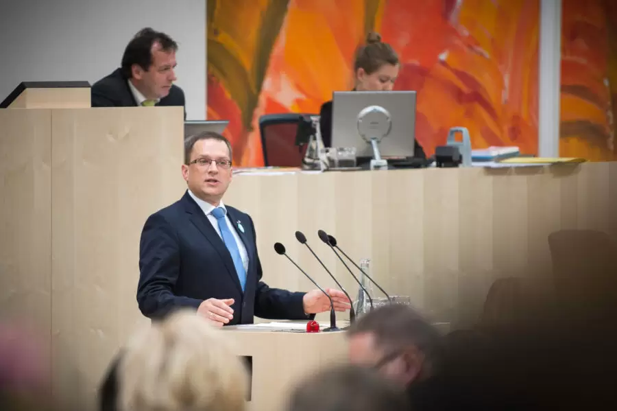 Einkommen sichern: August Wöginger, ÖVP-Klubobmann und Sozialsprecher; Foto: Parlament