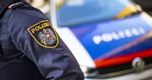 Wöginger und Nehammer präsentierten die „neuen Antworten für Österreichs Sicherheit“ - Foto: Arno Melicharek