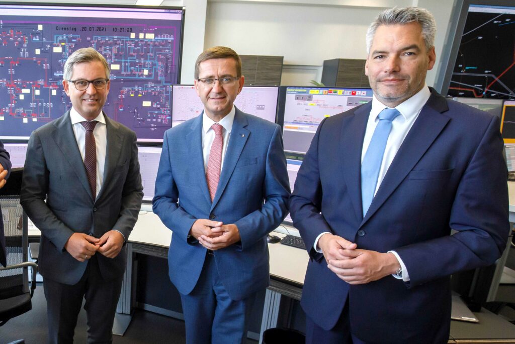 v.l.: Brunner, Achleitner, Nehammer; Foto: Hermann Walkobinger/Land OÖ