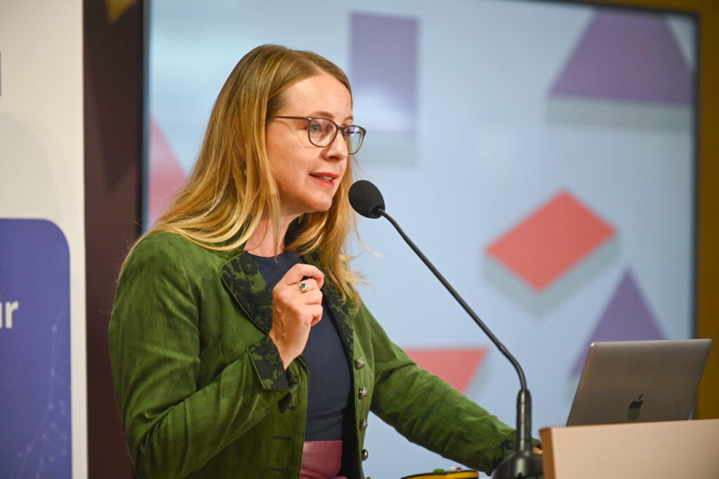 Wirtschafts- und Digitalisierungsministerin Margarete Schramböck; Foto: BMWD, Philipp Hartberger Wirtschafts- und Digitalisierungsministerin Margarete Schramböck; Foto: BMWD, Philipp Hartberger