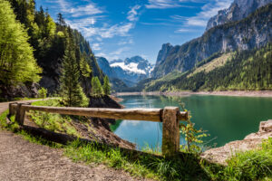 Österreich erhalten: Gosausee in Gosau; Foto: iStock/Shaiith
