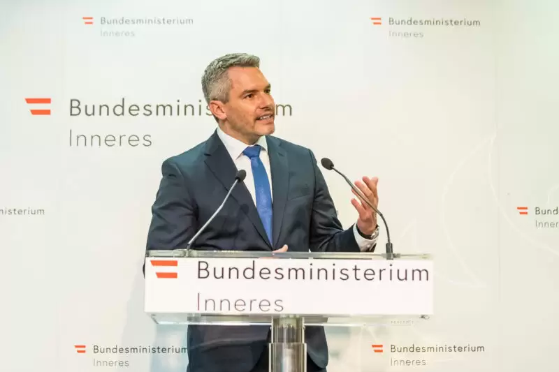 Innenminister Karl Nehammer forciert Hilfe vor Ort. - Foto: © BMI/Gerd Pachauer