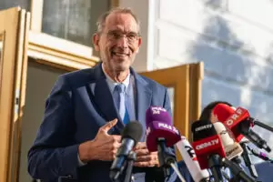 Heinz Faßmann, Präsident der Akademie der Wissenschaft, zeigt sich erfreut über den Wechsel von Forscherinnen und Forscher aus den USA nach Österreich. Foto: BKA/Florian Schrötter