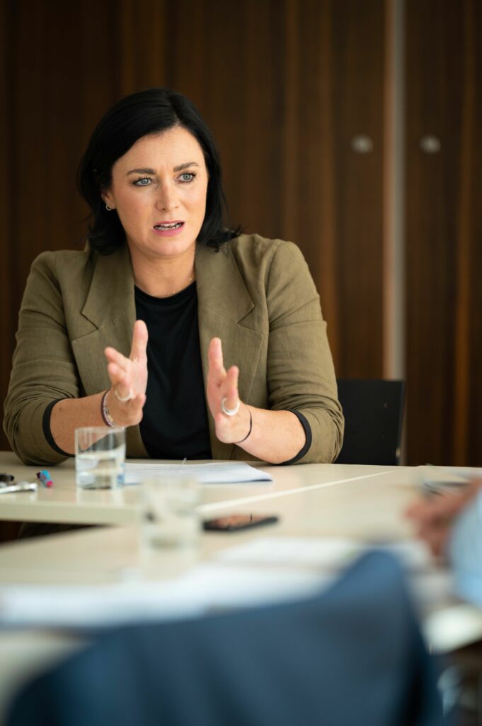 Ministerin Elisabeth Köstinger im Interview - Foto: Paul Gruber