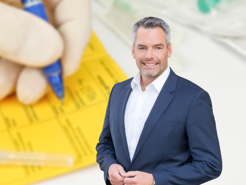 Bundeskanzler Karl Nehammer hält an der Impfpflicht fest - Foto: ÖVP Wien; iStock.com/ Leonsbox Bundeskanzler Karl Nehammer hält an der Impfpflicht fest - Foto: ÖVP Wien; iStock.com/ Leonsbox