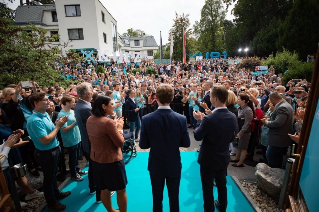 Der Wahlerfolg 2019 jährte sich diese Woche zum zweiten Mal. VP-Wahlkampfauftakt 2019 auf der Politischen Akademie - Foto: Volkspartei Der Wahlerfolg 2019 jährte sich diese Woche zum zweiten Mal. VP-Wahlkampfauftakt 2019 auf der Politischen Akademie - Foto: Volkspartei