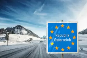 Österreich bietet Gästen Sicherheit. Deutsche Reisewarnung gilt für Ungeimpfte. Foto: iStock/ marima-design