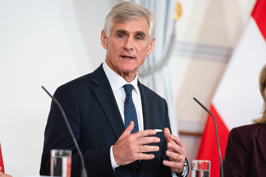 Außenminister Linhart nach dem Ministerrat. Foto: BKA/ Florian Schrötter Außenminister Linhart nach dem Ministerrat. Foto: BKA/ Florian Schrötter