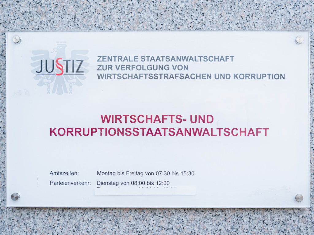 Anwalt Georg Vetter kritisiert gegenüber der Tageszeitung „Kurier“ die umfangreiche Anordnung zur Hausdurchsuchung der WKStA scharf. - Foto: ÖVP/ Florian Schrötter