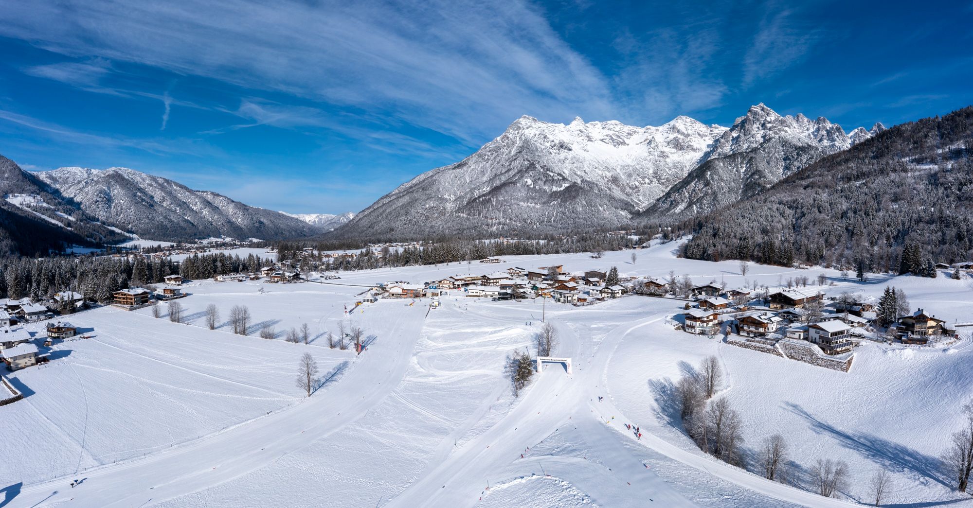 Österreichs Tourismus (im Bild Pillerseetal in Tirol) ist vorbereitet, doch wegen der Corona-Pandemie fehlen Gäste und Umsätze. Foto: Mike Joebstl.