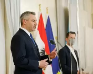 Der Lockdown für Ungeimpfte endet: Bundeskanzler Karl Nehammer und Gesundheitsminister Wolfgang Mückstein. Foto: BKA / Dragan Tatic