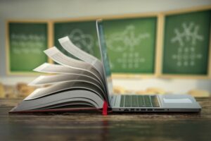 Im Mittelpunkt der Schulbuchaktion steht diesmal die Förderung des digitalen Lernens, insbesondere in Form von E-Books. Foto: iStock Bet_Noire