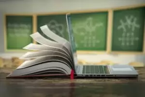 Im Mittelpunkt der Schulbuchaktion steht diesmal die Förderung des digitalen Lernens, insbesondere in Form von E-Books. Foto: iStock Bet_Noire