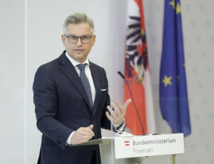 Eine historische Reform: Österreich beendet mit 1. Jänner 2023 die kalte Progression, die Steuertarife steigen mit der Inflation an, sagt Finanzminister Magnus Brunner. Foto: BMF