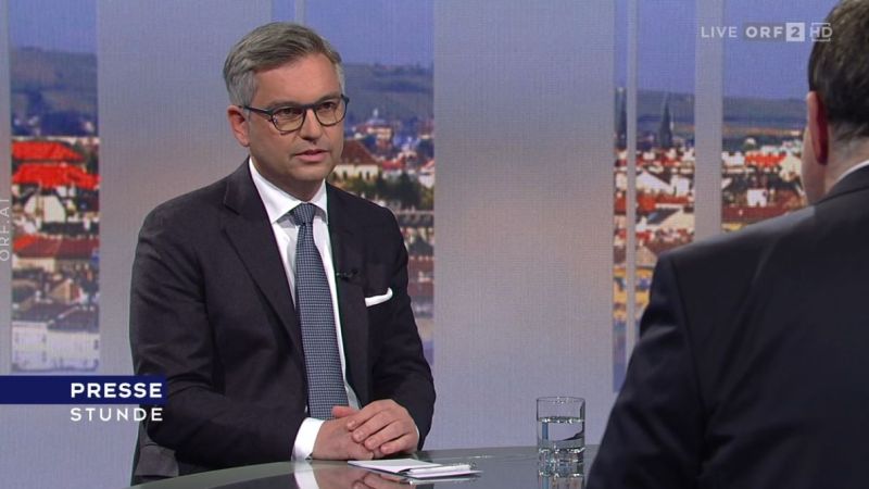 Was die steigenden Energiepreise betrifft erklärte der Finanzminister, dass man bereits ein umfassendes Anti-Teuerungs-Paket beschlossen habe. Screenshot: ORF-Pressestunde / ORF-TVthek