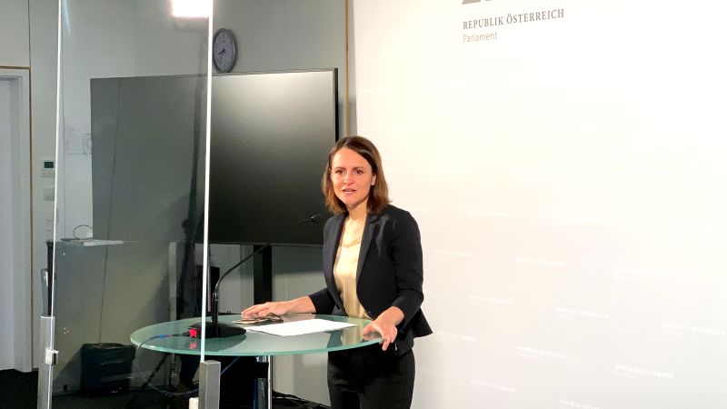 Am Donnerstag gab VP-Abgeordnete Corinna Scharzenberger ein Resüme über den vergangenen Befragungstag im Untersuchungsausschuss. Foto: Zur-Sache / Michael Tögel Am Donnerstag gab VP-Abgeordnete Corinna Scharzenberger ein Resüme über den vergangenen Befragungstag im Untersuchungsausschuss. Foto: Zur-Sache / Michael Tögel