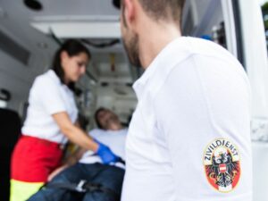 Tausende Zivildiener leisten wertvolle Arbeit und sind längst eine Stütze der Gesellschaft. Foto: ASBÖ / C. Lipinsky