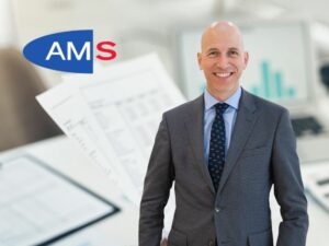 Arbeitsminister Martin Kocher: "Der positive Trend am Arbeitsmarkt setzt sich weiter fort." Foto: BKA / Florian Schrötter / Logo AMS / iStock PeopleImages