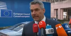 Bundeskanzler Karl Nehmmer wird beim Treffen mit US-Präsident Joe Biden den Westbalkan ansprechen. Screenshot: EU-Rat / Mediathek