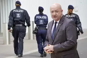Christian Stocker, Sicherheitssprecher der neuen Volkspartei, wurde am Donnerstag einstimmig zum Obmann des Innenausschusses gewählt. Foto: Parlamentsdirektion / Thomas Topf / iStock Spitzt-Foto