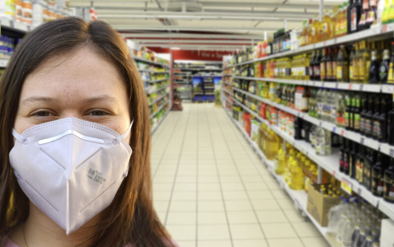In Supermärkten und im lebensnotwendigen Handel und öffentlichen Verkehrsmitteln sowie Pflegeheimen bleibt es bei der Maskenpflicht, die ansonsten ab Ostersonntag gelockert wird. Foto: pixelio-fotoart/Thommy Weiss In Supermärkten und im lebensnotwendigen Handel und öffentlichen Verkehrsmitteln sowie Pflegeheimen bleibt es bei der Maskenpflicht, die ansonsten ab Ostersonntag gelockert wird. Foto: pixelio-fotoart/Thommy Weiss