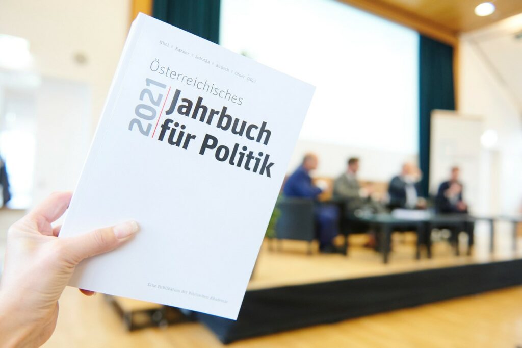 Jahrbuch für Politik 2021, Foto: Politische Akademie