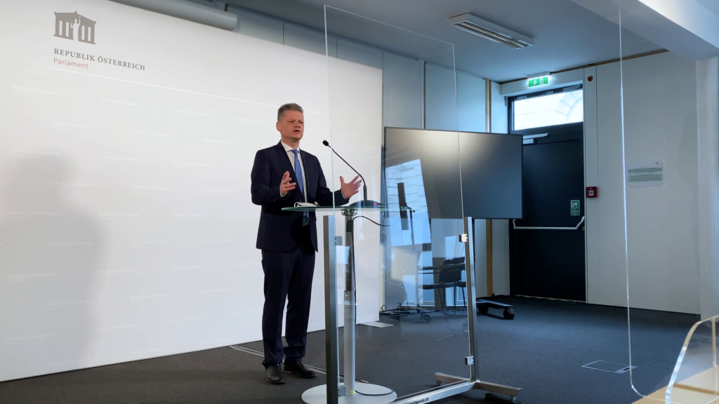 Der VP-Abgeordnete Andreas Hanger tritt für einen vernünftigen politischen Diskurs ein. Foto: Zur-Sache / Michael Tögel Der VP-Abgeordnete Andreas Hanger tritt für einen vernünftigen politischen Diskurs ein. Foto: Zur-Sache / Michael Tögel