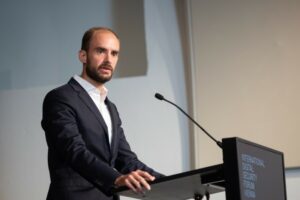 Im Kampf gegen die Cyberkriminalität muss man laut Digitalisierungsstaatssekretär Florian Tursky auf Prävention und Sensibilisierung setzen. Foto: Christopher Dunker