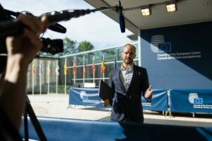 Staatssekretär Florian Tursky beim Rat der Minister für Telekommunikation: Elektro-Standards vereinheitlichen, Künstliche Intelligenz fördern, Rechte der Bürger sichern. Foto: Christopher Dunker