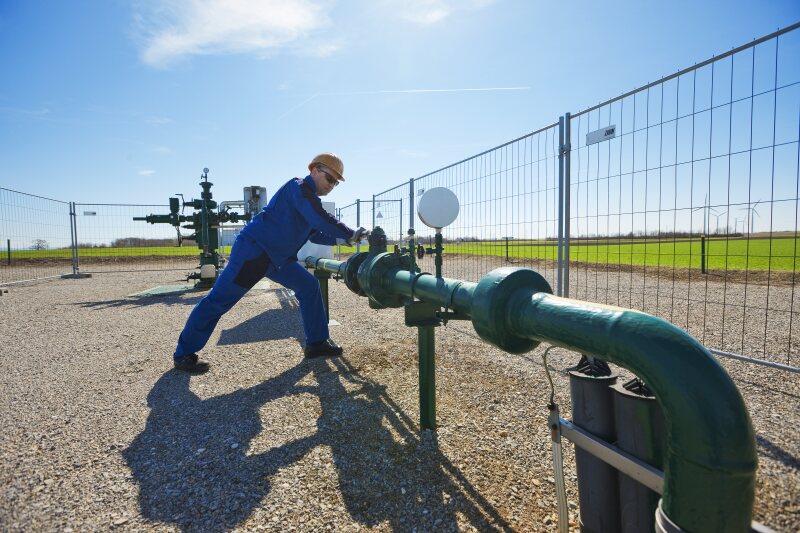 Leitung frei für 40 THW zusätzliches Gas aus Pipelines aus Deutschland und Italien. Die OMV sichert sich damit die Hälfte eines Jahresbedarfes. Foto: OMV