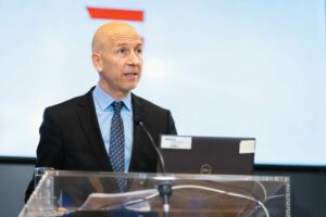 Die Arbeitslosenzahlen bleiben stabil auf einem niedrigen Niveau, das gab Arbeitsminister Martin Kocher am Dienstag bekannt. Foto: BKA / Florian Schrötter