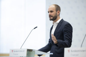 Jährlich findet im August das European Forum Alpbach statt. Im Rahmen der Events sprach Staatssekretär für Digitalisierung im Finanzministerium, Florian Tursky, auch über die Chancen der Digitalisierung und der Cybersecurity. Foto: BKA / Christopher Dunker