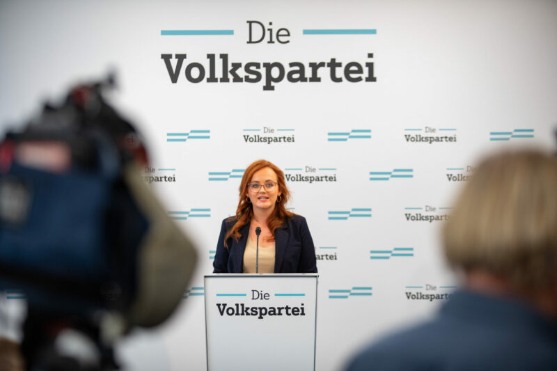 In der Causa Wien Energie sieht die Genralsekretärin der ÖVP, Laura Sachslehner, die Verantwortung klar bei der SPÖ. Es sei eine Farce, dass nun erneut die Steuerzahler für die Fehler der SPÖ zur Kassa gebeten werden. Foto: ÖVP