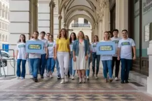Am Montag startete die Sommertour der Jungen ÖVP mit Staatssekretärin und JVP-Obfrau Claudia Plakolm unter dem Motto: Ehrenamt ist Ehrensache. Damit soll ein starker Fokus auf die zahllosen Ehrenamtlichen in Österreich gelegt werden. Foto: JVP / Schandl