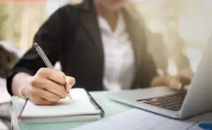 Mit der Initiative „Bildungsinnovation braucht Bildungsforschung“ will Bildungsminister Martin Polaschek die Bildungswissenschaft vorantreiben. Insgesamt 8,8 Mio. € nimmt das Ministerium dafür in die Hand. Foto: iStock / iBrave