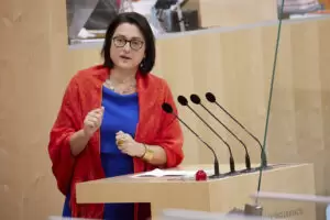 Gudrun Kugler, Menschenrechtssprecherin der ÖVP-Parlamentsfraktion, ist international engagiert: Sie wurde als Berichterstatterin für Wirtschaft, Wissenschaft, Technologie und Umwelt des OSZE-Ausschusses bestätigt. Foto: Thomas Topf