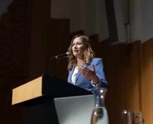 JVP-Bundesobfrau Claudia Plakolm begrüßt das Aus der Kalte Progression und hebt die Wichtigkeit der Steuerentlastung für Junge hervor. Foto: Alexander Zillbauer