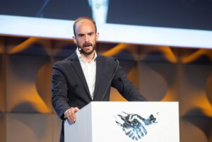 Digitale Bildung ist für Staatssekretär Tursky ein essentieller Bereich. Deshalb kündigte er in einem Interview mit dem Standard eine digitale Bildungsreform an. Foto: BKA /Christopher Dunker