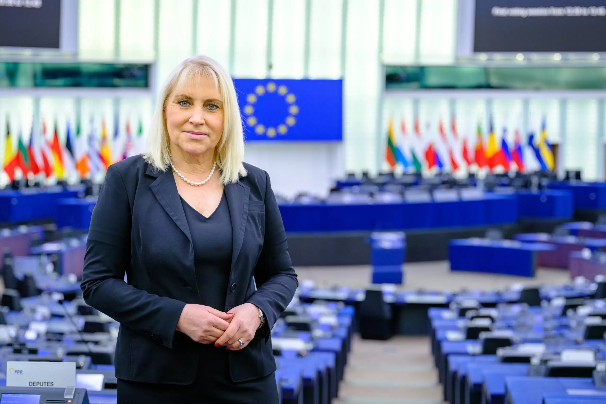 Angelika Winzig, Mitglied des Europäischen Parlaments und Leiterin der österreichischen EVP-Delegation, verlangt nach dem Korruptionsskandal unter Sozialdemokratien mehr Kontrollen und mehr Transparenz der EU-Förderungen an NGOs. Foto: EVP/Lahousse