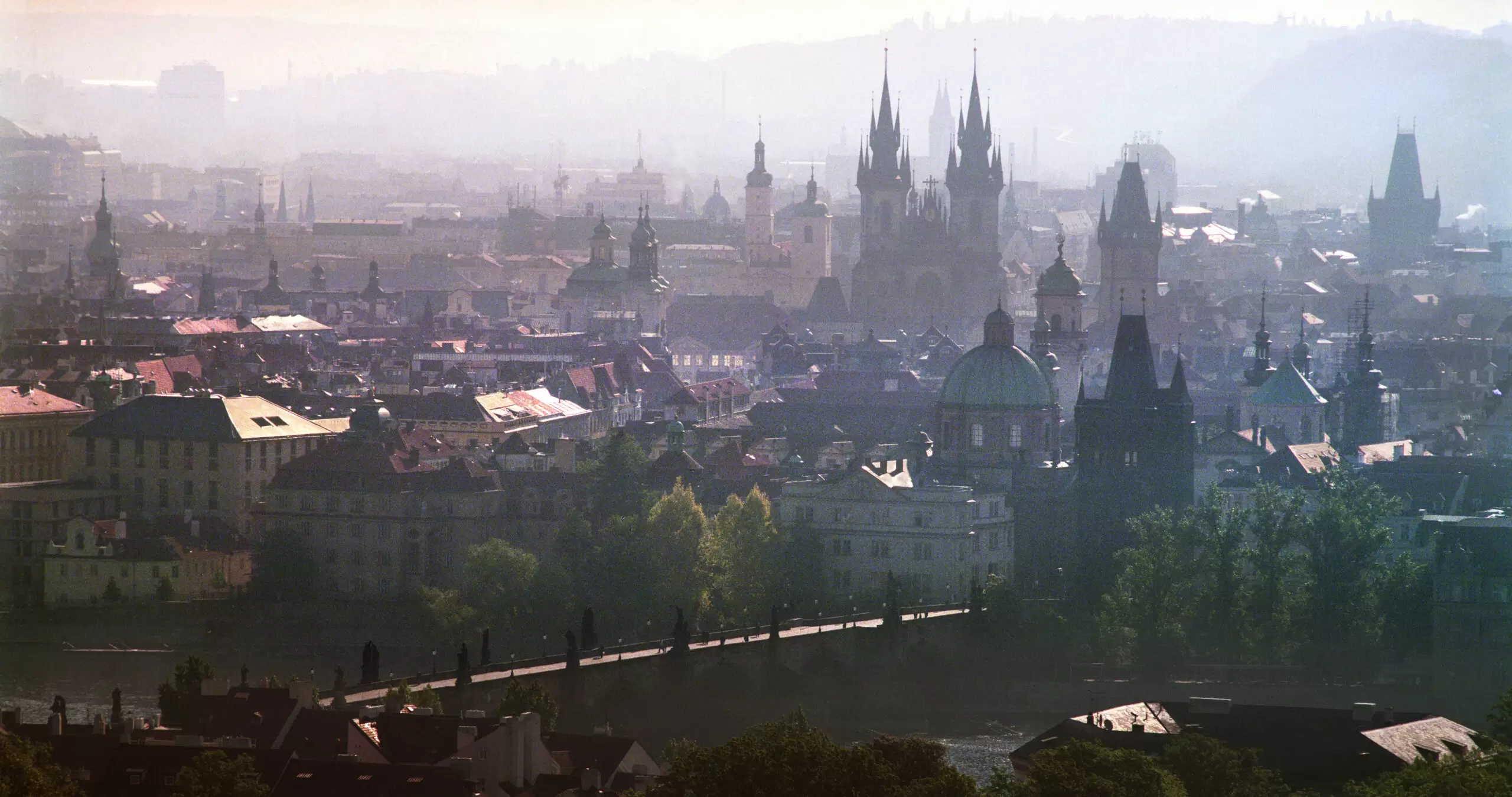 Tschechien (Bild: Prag, Karlsbrücke) ist EU-Vorsitzland. Themen des Europäischen Rats in Brüssel: Ukraine, Energie und Wirtschaft. Foto (Karlsbrücke): Prag/Stadttourismus