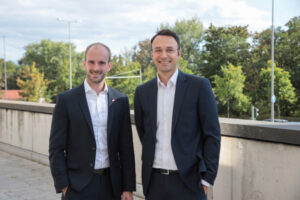 Staatssekretär für Digitalisierung und Telekommunikation, Florian Tursky und Senior Project Manager der Smart Country Convention, Jusuf Hadziselovic. Foto: Messe Berlin