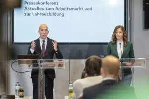 Mit Ende September befinden sich österreichweit insgesamt 108.091 Lehrlinge in Ausbildung. 101.951 davon werden in Unternehmen ausgebildet, 6.140 sind in einer überbetrieblichen Lehrausbildung im Auftrag des AMS. Foto: BMAW / Holey