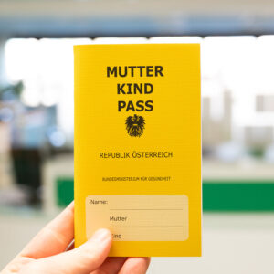Der Mutter-Kind-Pass in Papierform. Foto: ÖGK/ Martin Biller