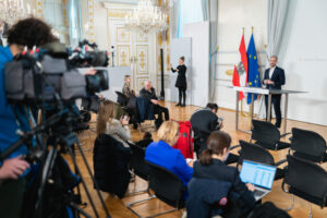 Staatssekretär Florian Tursky präsentiert die Digitale Kompetenzoffensive. Foto: Bka