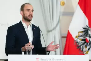 Pandemie, Krieg, Krise – Die letzten Jahre haben wir in der Digitalisierung den Perfect Storm erlebt. Jetzt gilt es das Momentum des Sturms zu nutzen, um die Digitalisierung in Österreich voranzubringen. Foto: BKA/Christopher Dunker