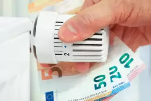 Besonders hart betroffenen Haushalte können mit dem Wohn- und Heizkostenzuschuss, der am Dienstag im Parlament beschlossen wurde, mit weiteren Unterstützungen des Bundes rechnen. Foto: istock / deepblue4you