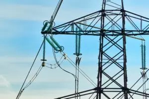 Die Digitalisierung und die Energiewende erfordern mehr Strom, daher muss Österreichs Stromnetz ausgebaut werden. Foto: Klaus Freidl/pixelio.de