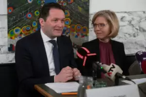 Mitter Feber startet ein neues Förderprogramm für land- und forstwirtschaftliche Betriebe. Insgesamt 100 Millionen Euro werden für Bauernhöfe bereitgestellt, die künftig energieautark sein wollen. Foto: BML/Hemerka