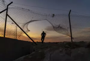 Die Beiden ÖVP-Abgeordneten im EU-Parlament Winzig und Mandl fordern vom EU-Gipfel konkrete Lösungen und Maßnahmen zum besseren Schutz der EU-Außengrenze. Foto: Stock/ozgurdonmaz